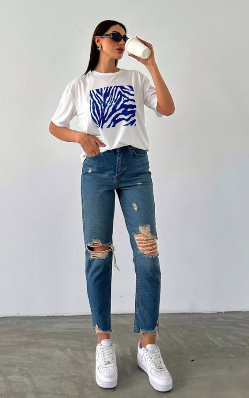 Graphic Print T-Shirt - Image 5